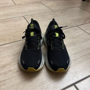 Brooks Ghost 14 Womens Size 8 Black/Nightlife/Yellow 1203561B050 Running Shoes